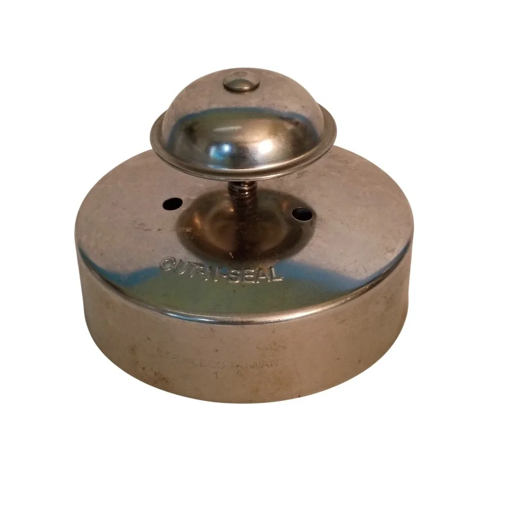 Pampered Chef Cut-N-Seal 3.5 Inch Stainless Steel Sandwich Crust Cutter Sealer